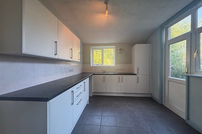Hawthorn Crescent Cosham, Portsmouth photo 4