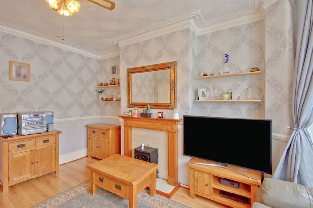 Terraced house for sale in Lovelace Gardens, Southend-On-Sea