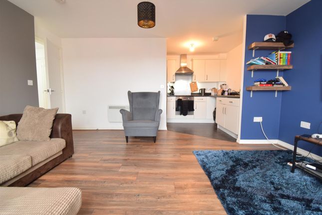 36, Micklewait Avenue, Wakefield photo 4