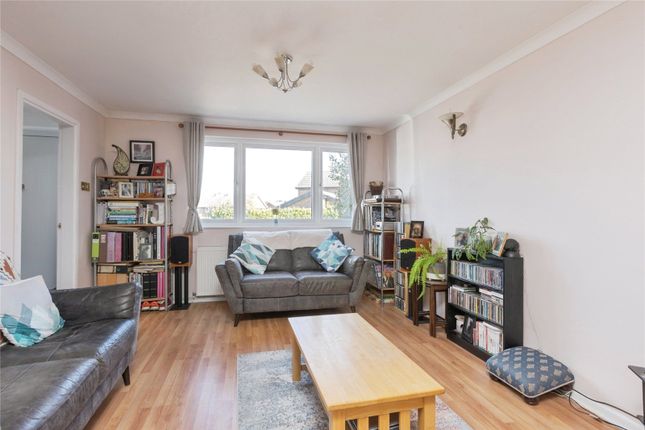 34, Glendale, Kent photo 3