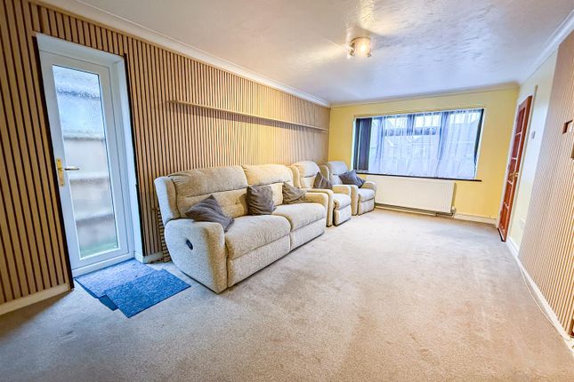 26A, Rosemary Way, Jaywick Village photo 3