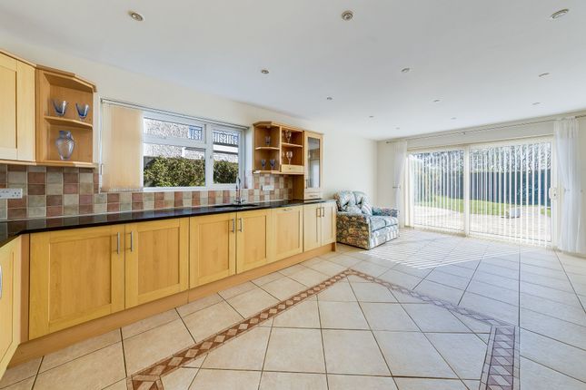 61 Besselsleigh Road, Abingdon photo 2