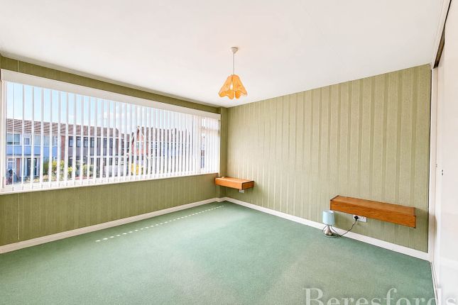 23, Falkirk Close, Hornchurch photo 4