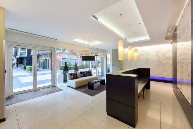 Flat for sale in Juniper Drive, Battersea Reach, London