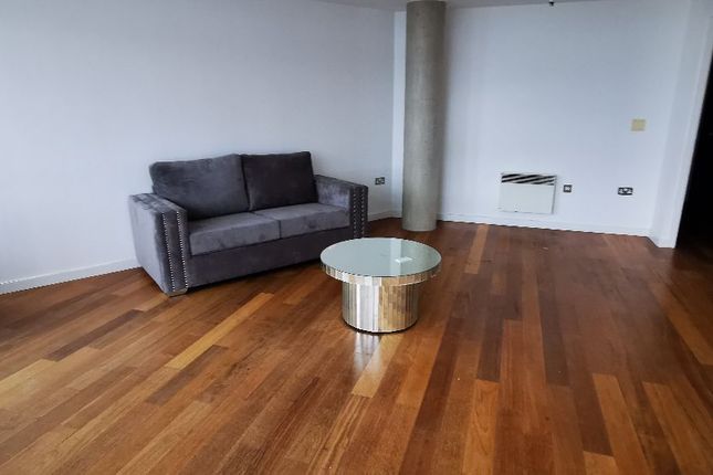 Flat for sale in Apartment, Beetham Tower, Old Hall Street, Liverpool