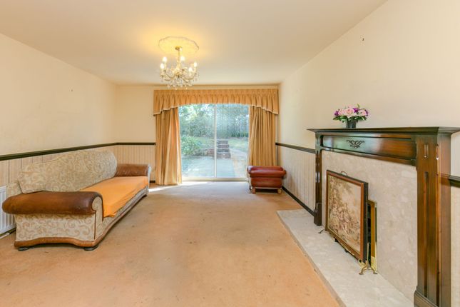 8 Langton Court, Stoke-On-Trent photo 3