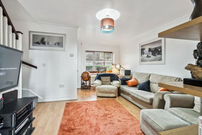 31, Aspen Grove, Pinner photo 4