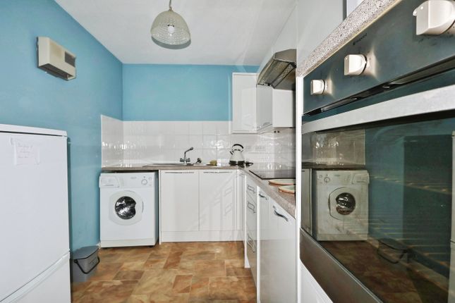 41, Regal Court, Bancroft, Hitchin photo 2