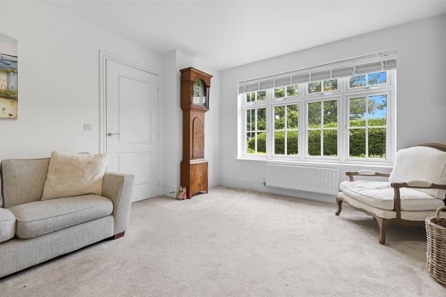 25, Hedgerow Grove photo 3