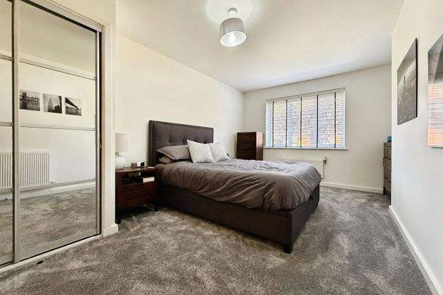 Flat 2, Helena Court, 6, Chancellor Drive, Camberley photo 4