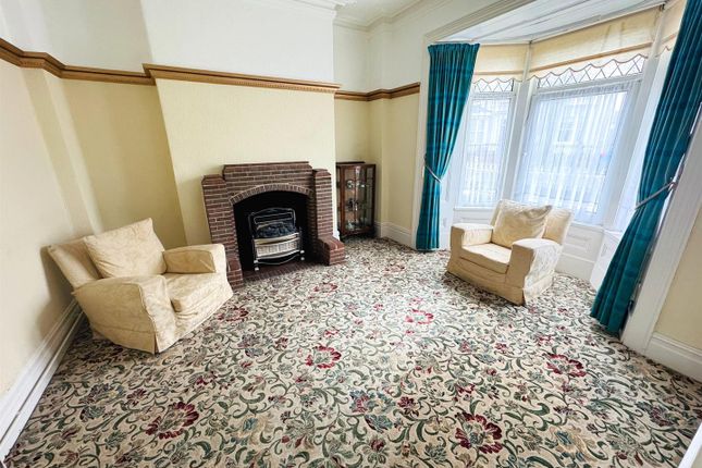 9, College Square, Llanelli photo 4