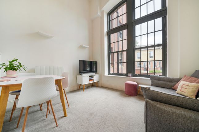 Flat 21, The Old School House, 5, Victoria Gardens, Leeds photo 4
