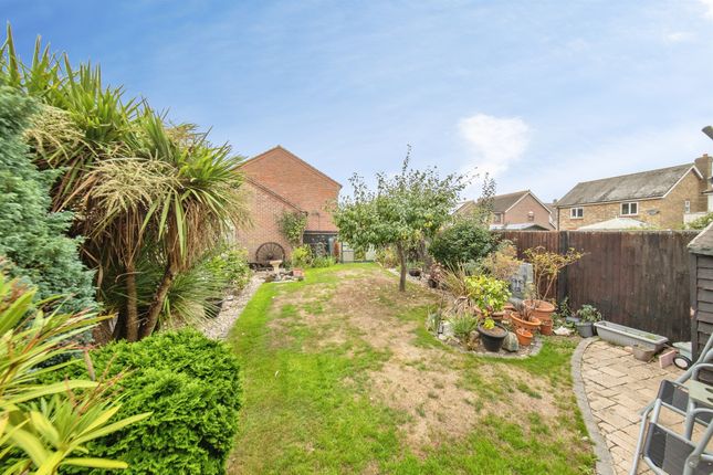 6, Julian Avenue, COLCHESTER photo 2