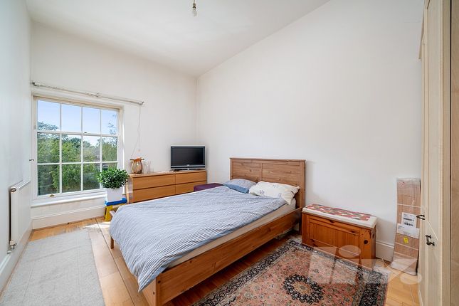 Flat for sale in Princess Park Manor, Royal Drive, New Southgate