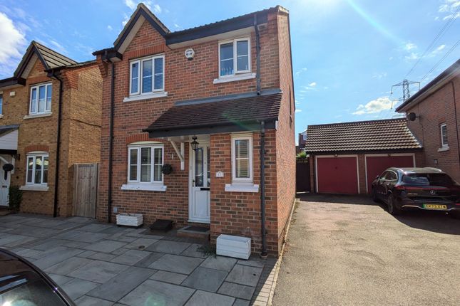 3-bed house on 17, Grays, £1,950/mo