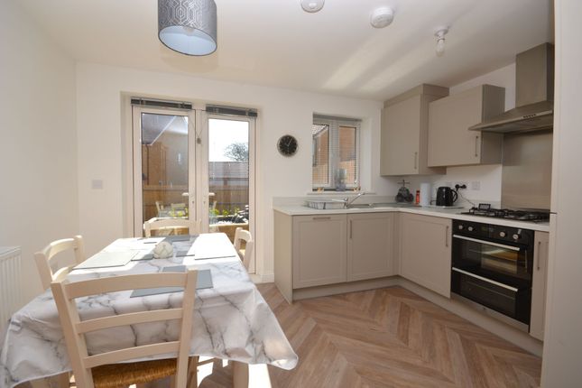 24 Hagger Drive, Folkestone photo 3