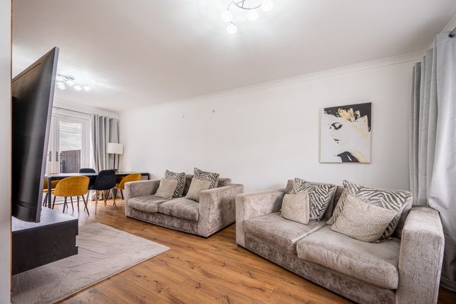 48, Etive Crescent, Pather photo 2
