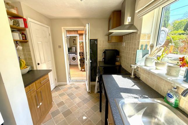 41, Churchfields, Headley photo 2
