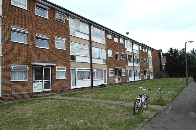 Thumbnail Flat to rent in Thirkleby Close, Slough