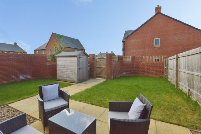 13, Paddock Close, Milton Keynes photo 4