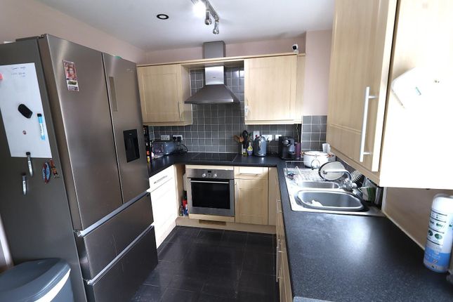 4, Melia Close, Watford photo 4