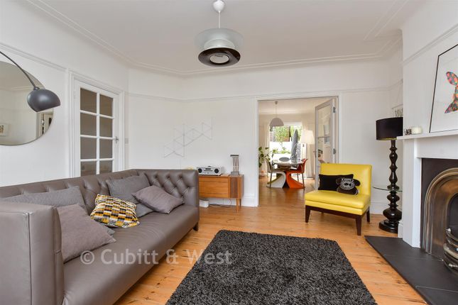 8, Olden Lane, Purley photo 3