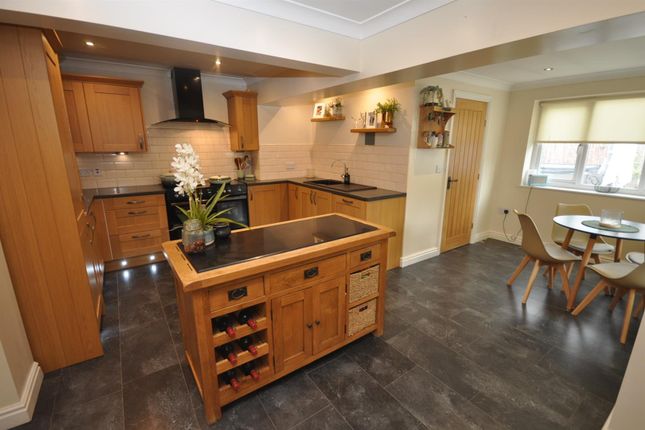 171, Grampian Way, Thorne photo 4
