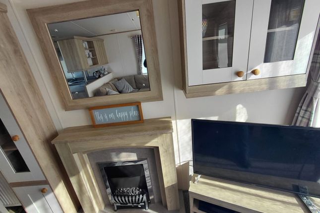 3-bed caravan on 9 Kestrel Close, 57 Sleaford Road, Tattershall, Lincoln, £52,995