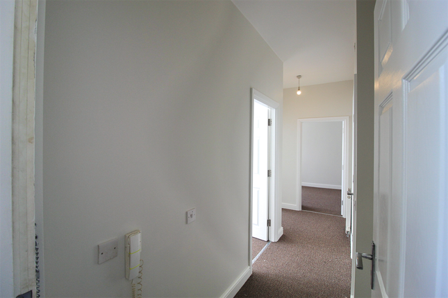 1 Hapton Place, Heaton Norris, Stockport photo 4
