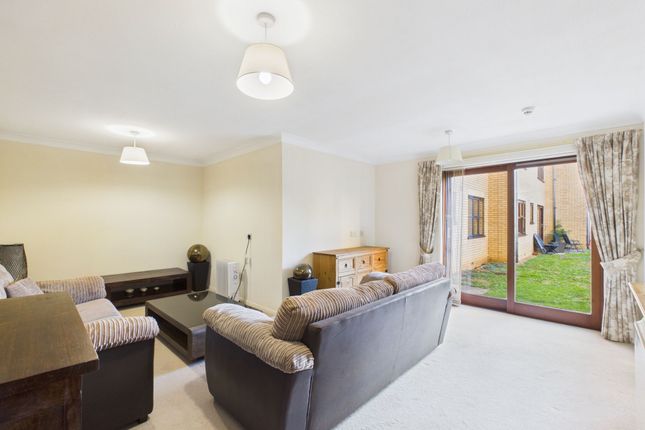 Flat 10, Millfield Court Brampton Road, Huntingdon photo 3
