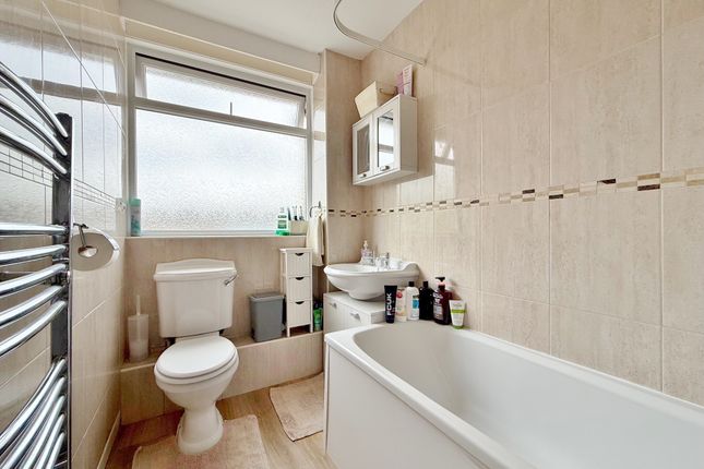 20, Cygnet Road, Portsmouth photo 4