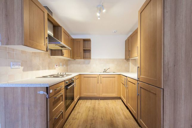 Flat to rent in Maltings Close, Tower Hamlets, London