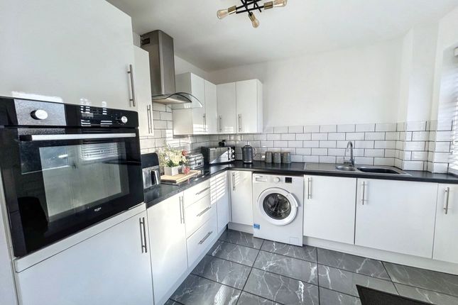 84, Kenton Road, North Shields photo 3