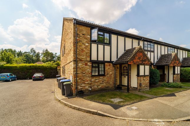 1-bed maisonette on 7, Limebush Close, Addlestone, £220,000