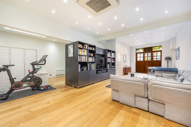 Mews house for sale in Lancaster Mews, Bayswater