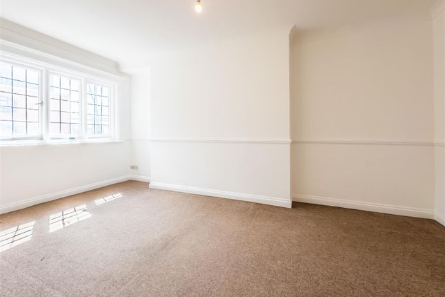 Flat 5, 5-7, Gervis Place, Bournemouth photo 5
