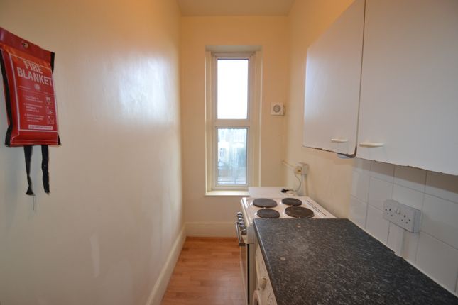 131, Hainault Road (6), Leytonstone, London photo 5