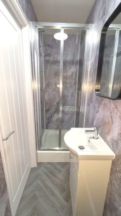 Room 1, 74, Milestone Road, Dartford photo 5