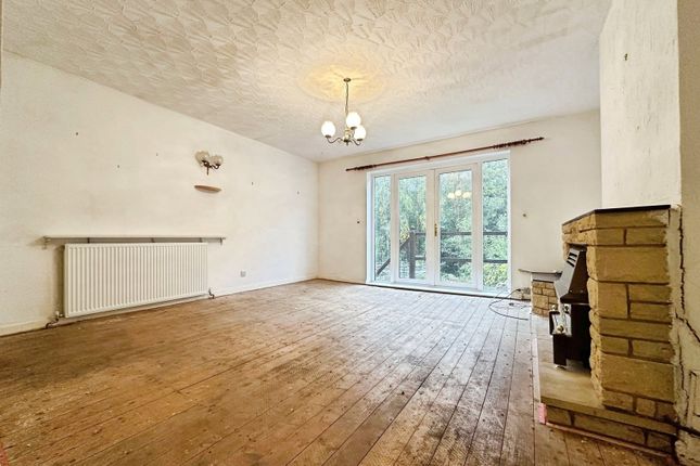 8, The Spinney, Gornal, Dudley photo 4
