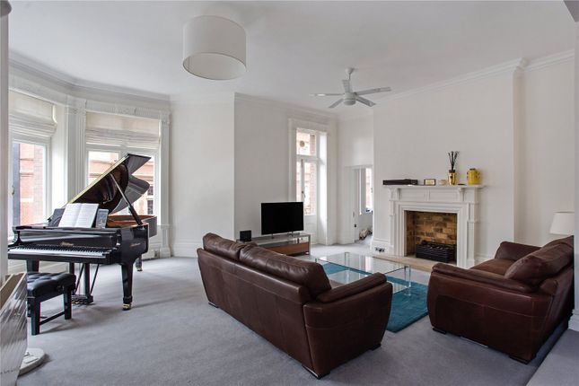 Flat to rent in Hyde Park Gate, South Kensington, London