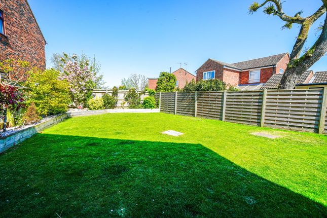 6, Nan Aires, Aylesbury photo 4