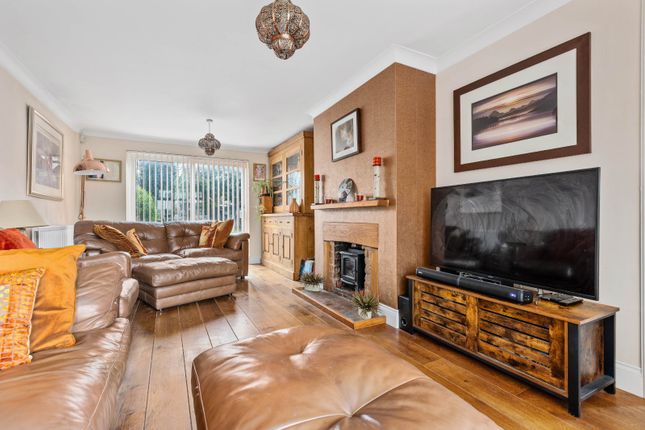 90, Walkern Road, Hertfordshire photo 4