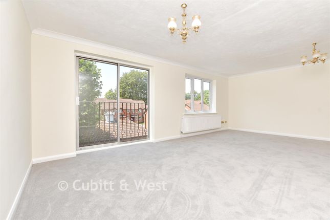 Hyde House, Basing Road, Banstead photo 3