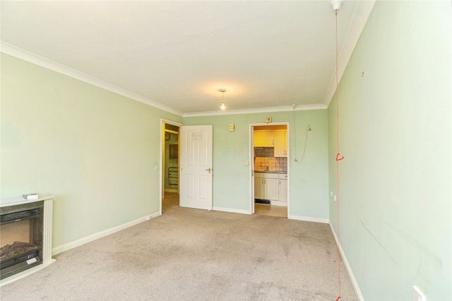 34, Laburnum Court (Leighton Buzzard), Leighton Buzzard photo 2