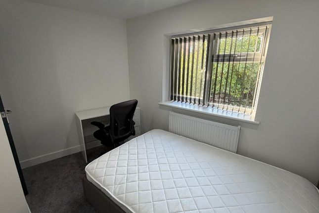 Room 5, 124 Queen Margarets Road, Coventry photo 4