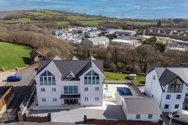 23 Abergarw Meadow, Bridgend photo 2