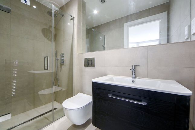 Flat for sale in Addison Gardens, Brook Green