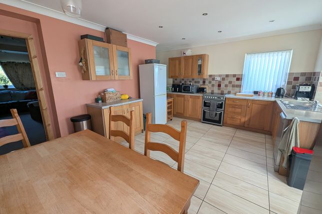 10, Graigtwrch, Rhiwfawr photo 3