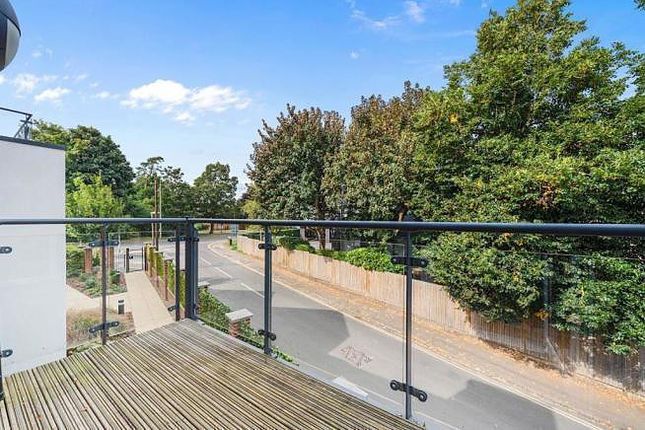 Thumbnail Flat for sale in 345 Reading Road, Henley-On-Thames, Oxfordshire
