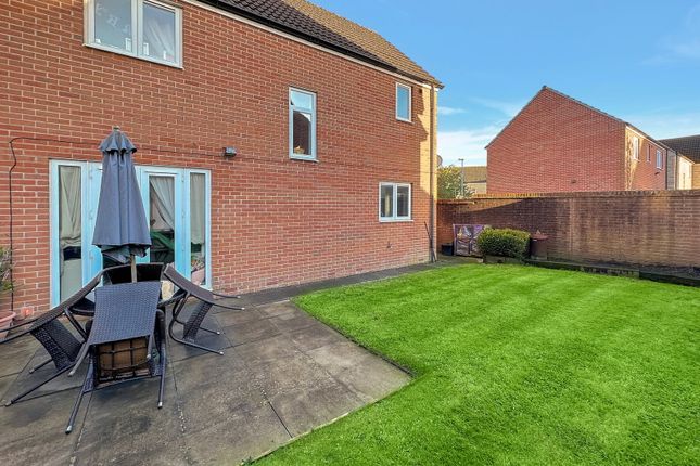 41, Cavell Court, Trowbridge photo 2